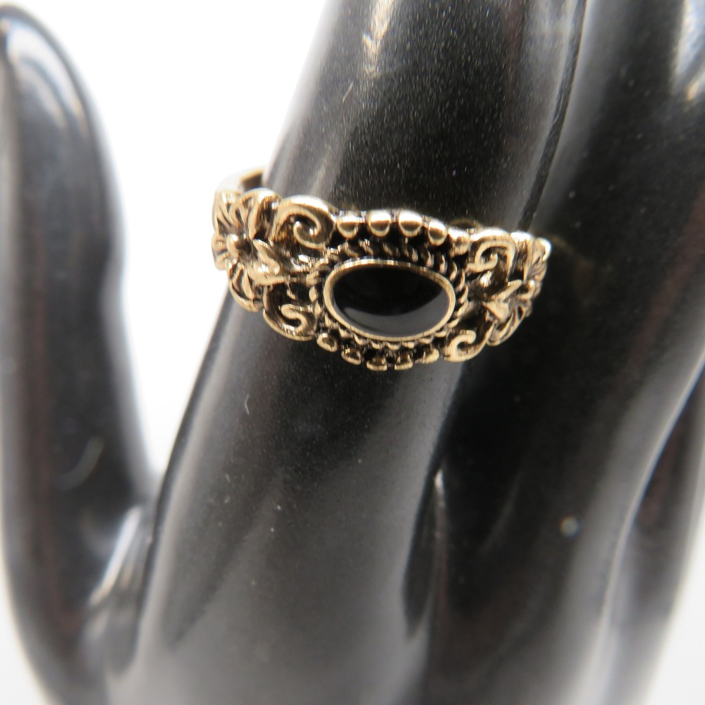 Vintage Style Black Cabochon Floral Filigree Ring Antiqued Gold Tone Size 7